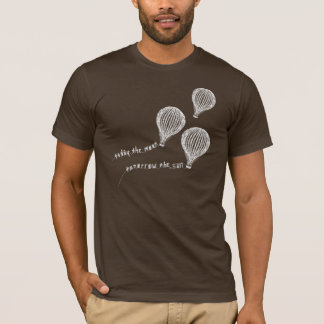 Camiseta Hoje a Lua, Amanhã o balão do Sol no escuro T