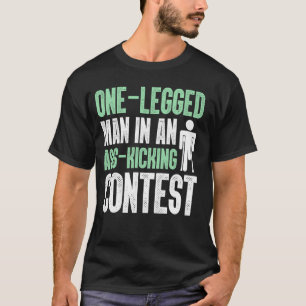 Camiseta Homem de uma perna só em concurso de chute no tras