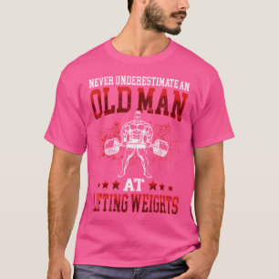 Camiseta Homem Idoso em Treino de Levantamento de Peso Acad