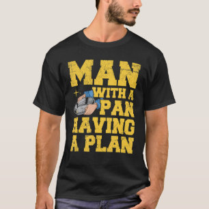 Camiseta Homem Mente com panela tendo uma Cotação Plano par