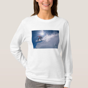 Camiseta Homem saltando de uma grande cornija de snowboard