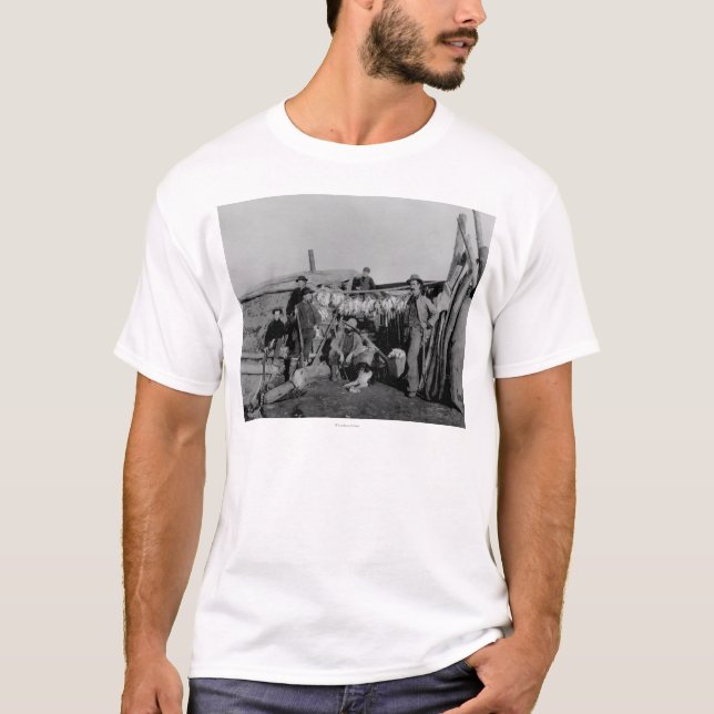 Camiseta Homens de Klondike após ter caçado o lagópode dos (Frente)