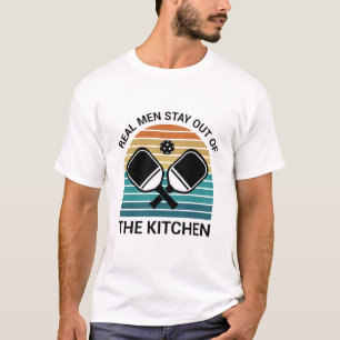 Camiseta Homens de verdade ficam fora da cozinha - Pickleba