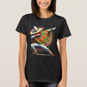 Camiseta Homens mexicanos fazendo dab com poncho cinco de m