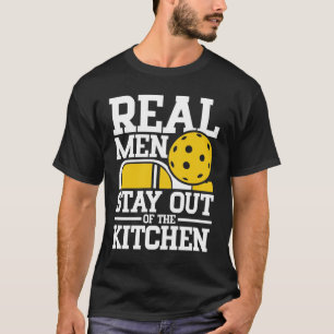 Camiseta Homens Reais Ficam Fora Da Cozinha - Pimentão Engr