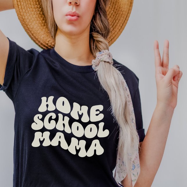 Camiseta Homeschool Mama Retro Cores de Texto Personalizada (Criador carregado)
