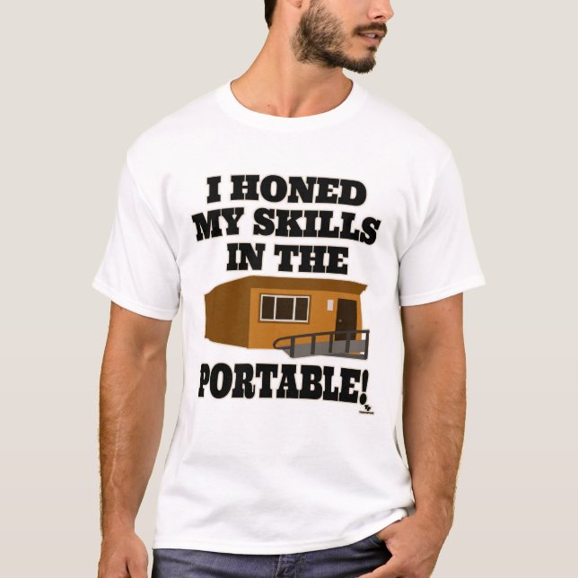 Camiseta Honrei as minhas habilidades na diversão do slogan (Frente)