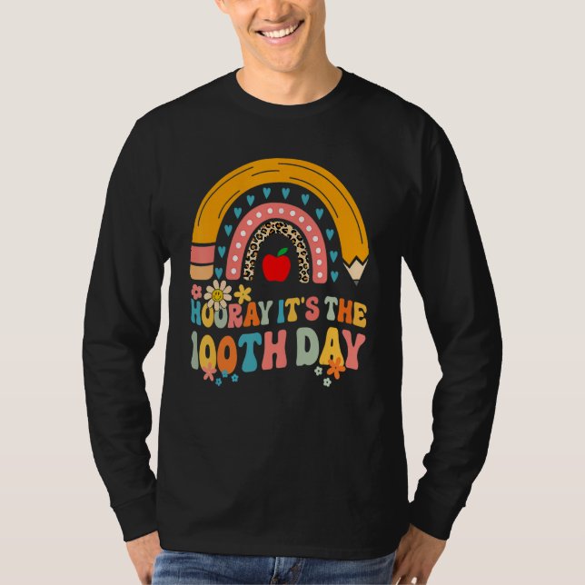 Camiseta Hooray It's The 100th Day Groovy Rainbow 100 Days  (Frente)