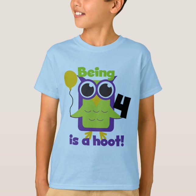 Camiseta Hoot Owl 4th Birthday T-shirts e presentes (Frente)