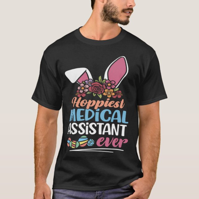 Camiseta Hoppiest Medical Assistant Ever Bunny Ear Red Plai (Frente)