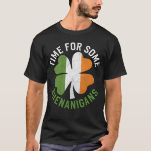 Camiseta Hora de Algumas Travessuras Trevo Dia de São Patrí
