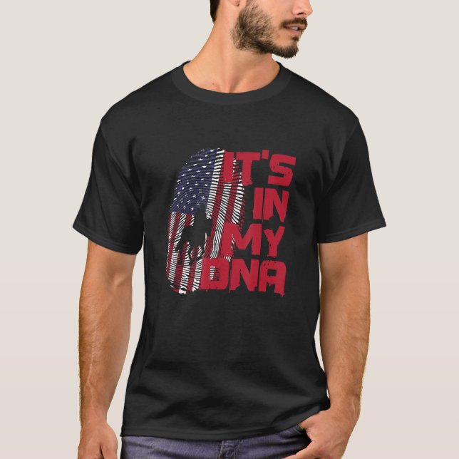 Camiseta Horse Riding In Dna Fingerprint American Patriot 4 (Frente)