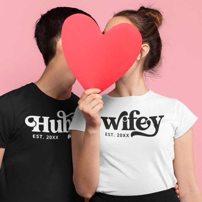 Camiseta Hubby Wifey Retro Correspondente Groovy Personaliz (Criador carregado)