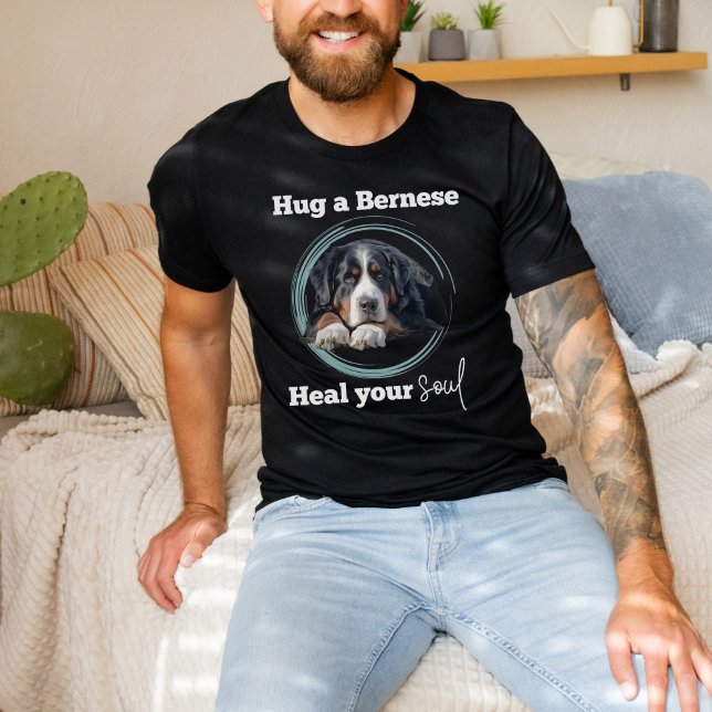 Camiseta Hug a Bernese, Bernese Mountain Dog T-Shirt (Criador carregado)