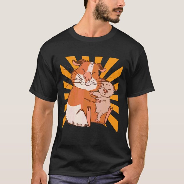 Camiseta Hugging Guinea Pig Mom (Frente)