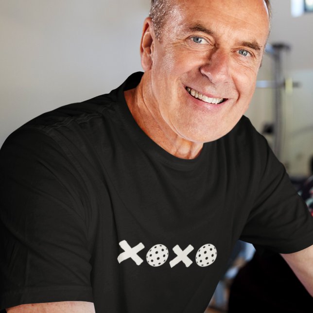 Camiseta Hugs & Kisses de seleção XOXO da Tendência (Criador carregado)