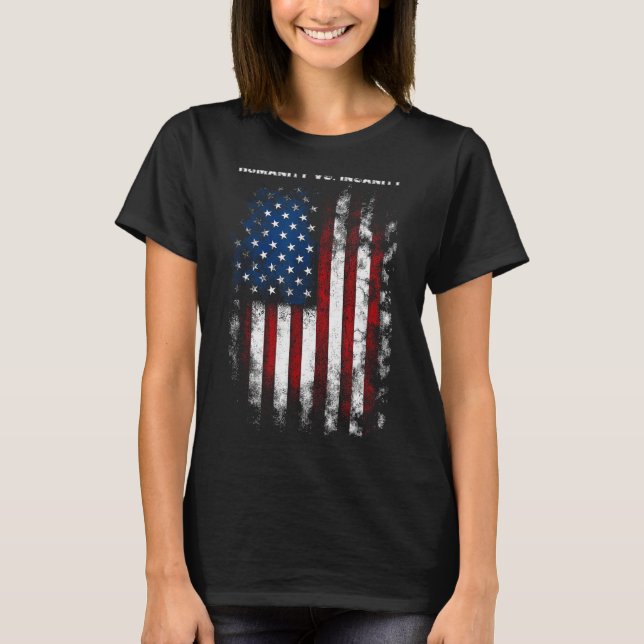 Camiseta Humanity Vs. Insanity Distressed American Patrioti (Frente)