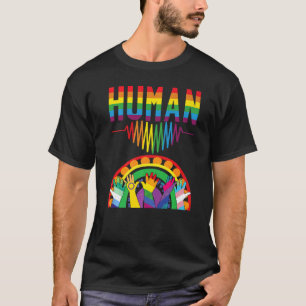 Camiseta Humano com batimento cardíaco e mãos com bandeiras
