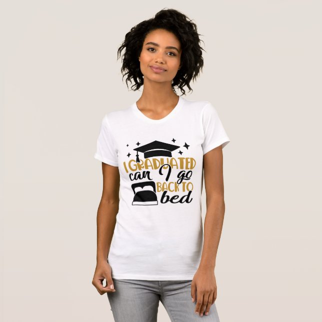 Camiseta Humor do mais velho | Eu me formei agora de volta  (Frente Completa)