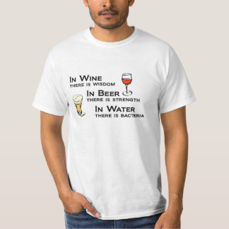 Camiseta Humor do t-shirt dos amantes do vinho e da cerveja