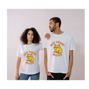 Camiseta Humor Não de Hoje – Gato Preguiçoso Colorido