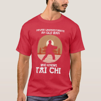 Camiseta Humorístico Nunca Subestime Um Velho Que Sabe