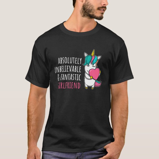 Camiseta Humorous Unicorn Fantastic Girlfriend  Couple (Frente)
