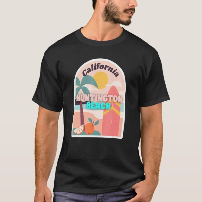 Camiseta Huntington Beach Retro Pastel Colors Palm Trees Su (Frente)