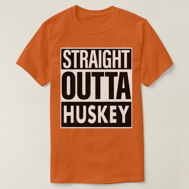 Camiseta Huskey Name Hetero Outta Huskey (Frente do Design)