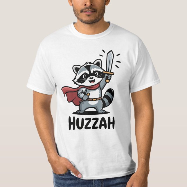 Camiseta Huzzah Raccoon Knight Funny Sword (Frente)