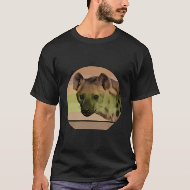 Camiseta Hyena Close On Retro-Style Sunset In Africa Col (Frente)