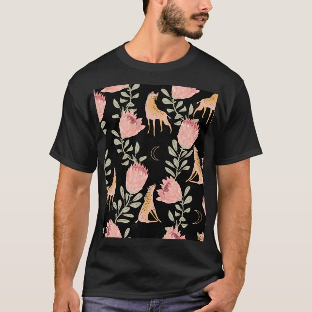 Camiseta Hyena e Protea: Padrão de Vintagem Escura (Frente)