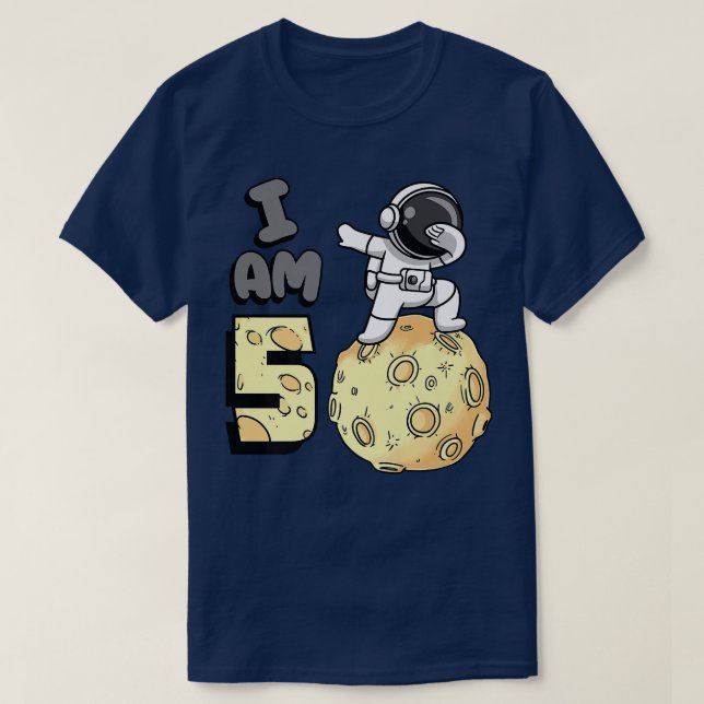 Camiseta I am 5 Space Astronaut Kid Moon Walker 5th Birthda (Frente do Design)