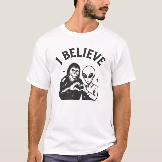 Camiseta I Believe Alien Bigfoot Friendship (Frente)