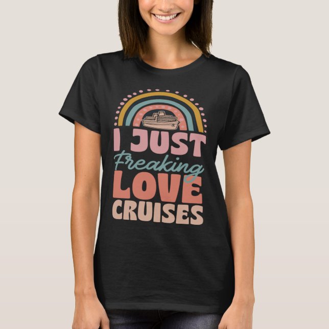 Camiseta I Just Freaking Love Cruises Bohemian Rainbow Tren (Frente)