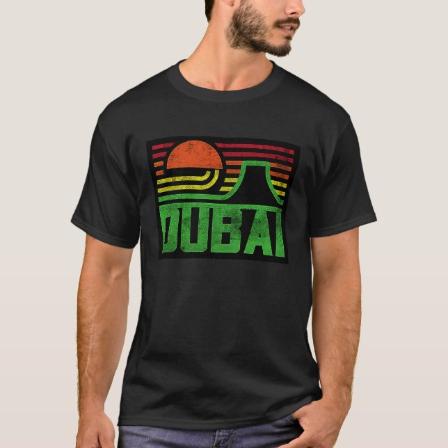Camiseta I Love Dubai Cool Retro Dubai Sunset Illustration  (Frente)