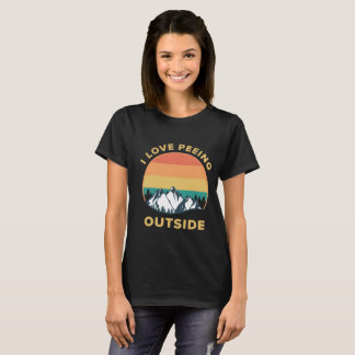 Camiseta I Love Peeing Outside Shirt, Funny Camping Shirt