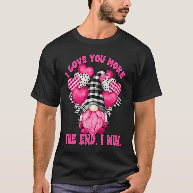 Camiseta I Love You More Gnome With Heart Balloons Pink Buf (Frente)