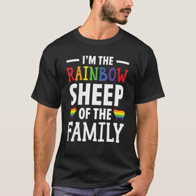 Camiseta I m The Rainbow Sheep Of The Family Pride Month LG (Frente)