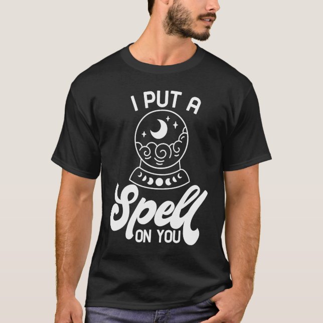 Camiseta I Put A Spell On You Witch Cute Halloween Outfit C (Frente)