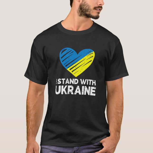 Camiseta I Stand With Ukraine, Heart Shape Support Ukrainia (Frente)