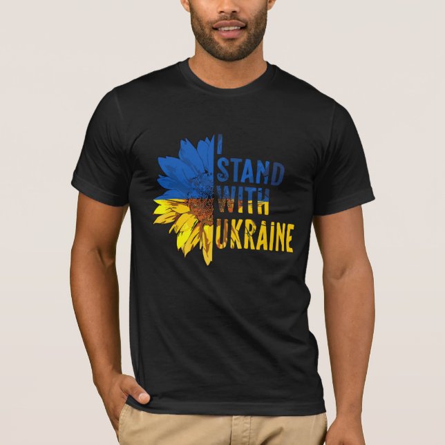Camiseta I stand with Ukraine. Sunflower symbol of Peace.  (Frente)