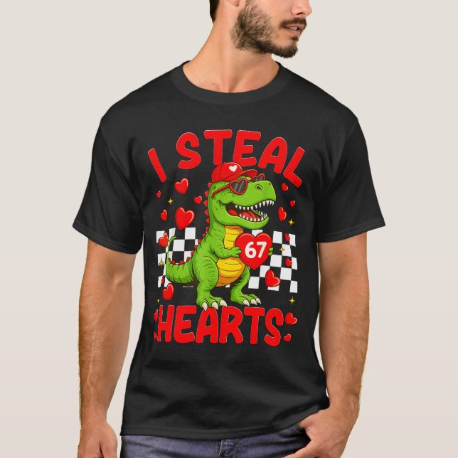 Camiseta I Steal Hearts 67 Valentine’s Day 67 Dinosaur T-re (Frente)