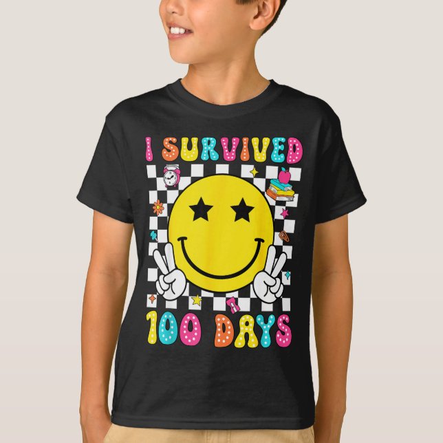 Camiseta I Survived 100 Days Of School Boys Kids 100th Day  (Frente)