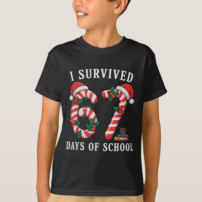 Camiseta I Survived 67 Days Of School Christmas Candy Cane  (Frente)