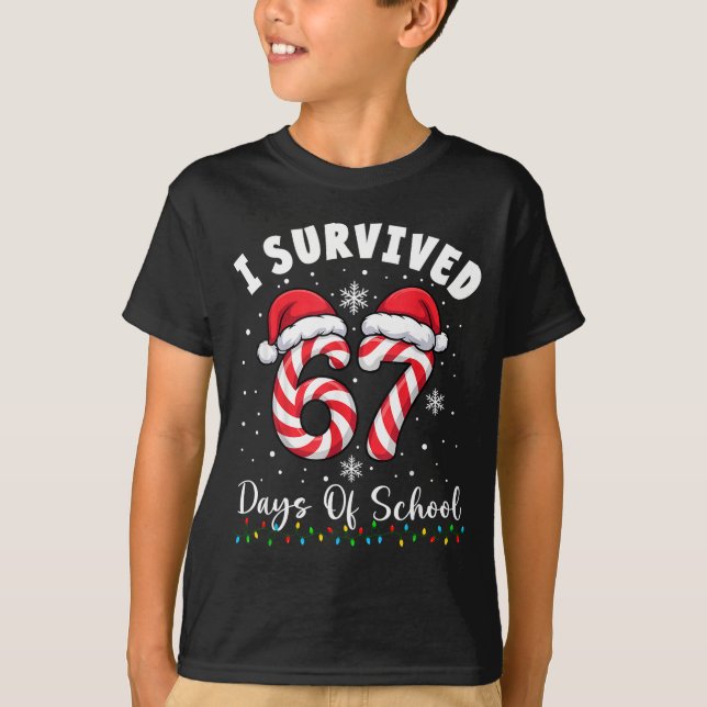 Camiseta I Survived 67 Days Of School Christmas Candy Cane  (Frente)