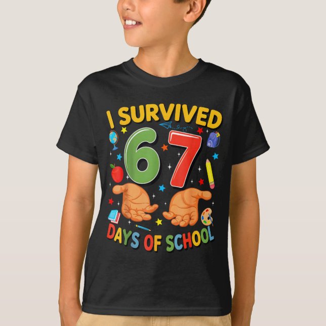 Camiseta I Survived 67 Days Of School Cool Teacher Design  (Frente)