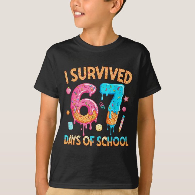 Camiseta I Survived 67 Days Of School Funny 67 Teacher Stud (Frente)