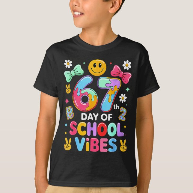 Camiseta I Survived 67 Days Of School Funny 67 Teachers Stu (Frente)