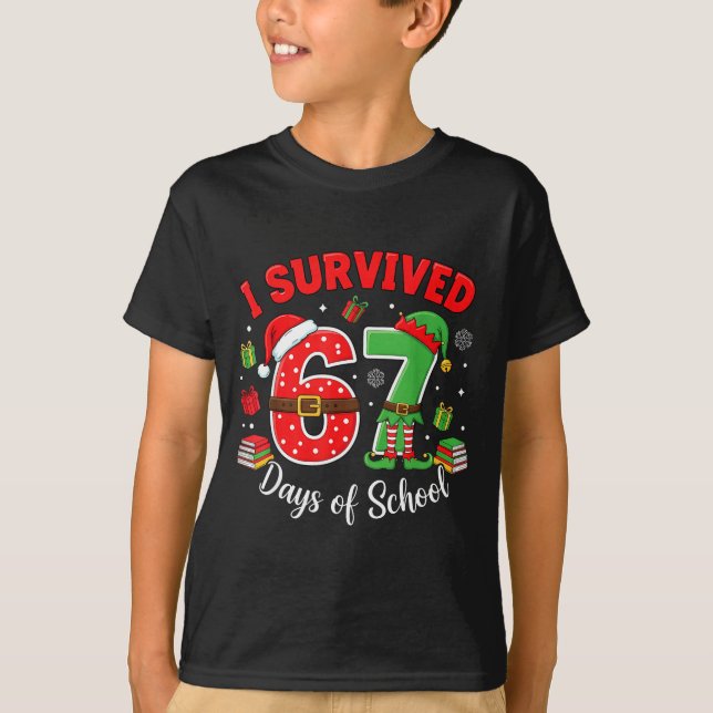 Camiseta I Survived 67 Days Of School Funny Christmas Teach (Frente)